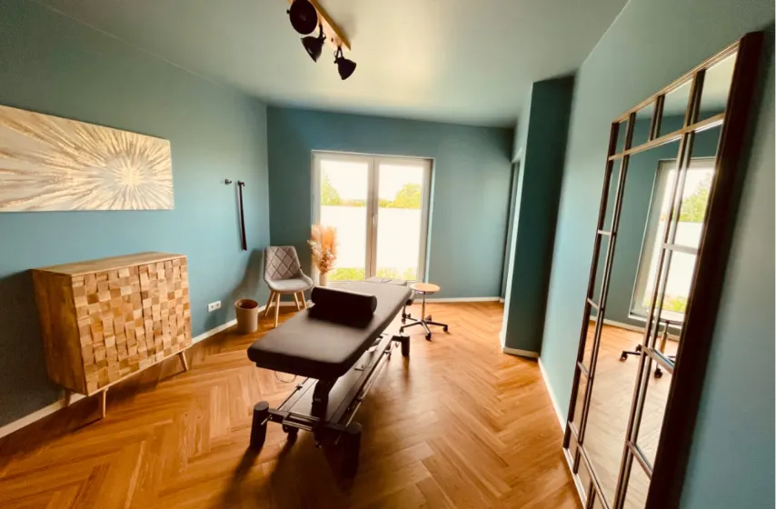 Behandlungsraum der T | ADLER Physiotherapie in Hofheim, Anlaufstelle für Menschen aus Raunheim
